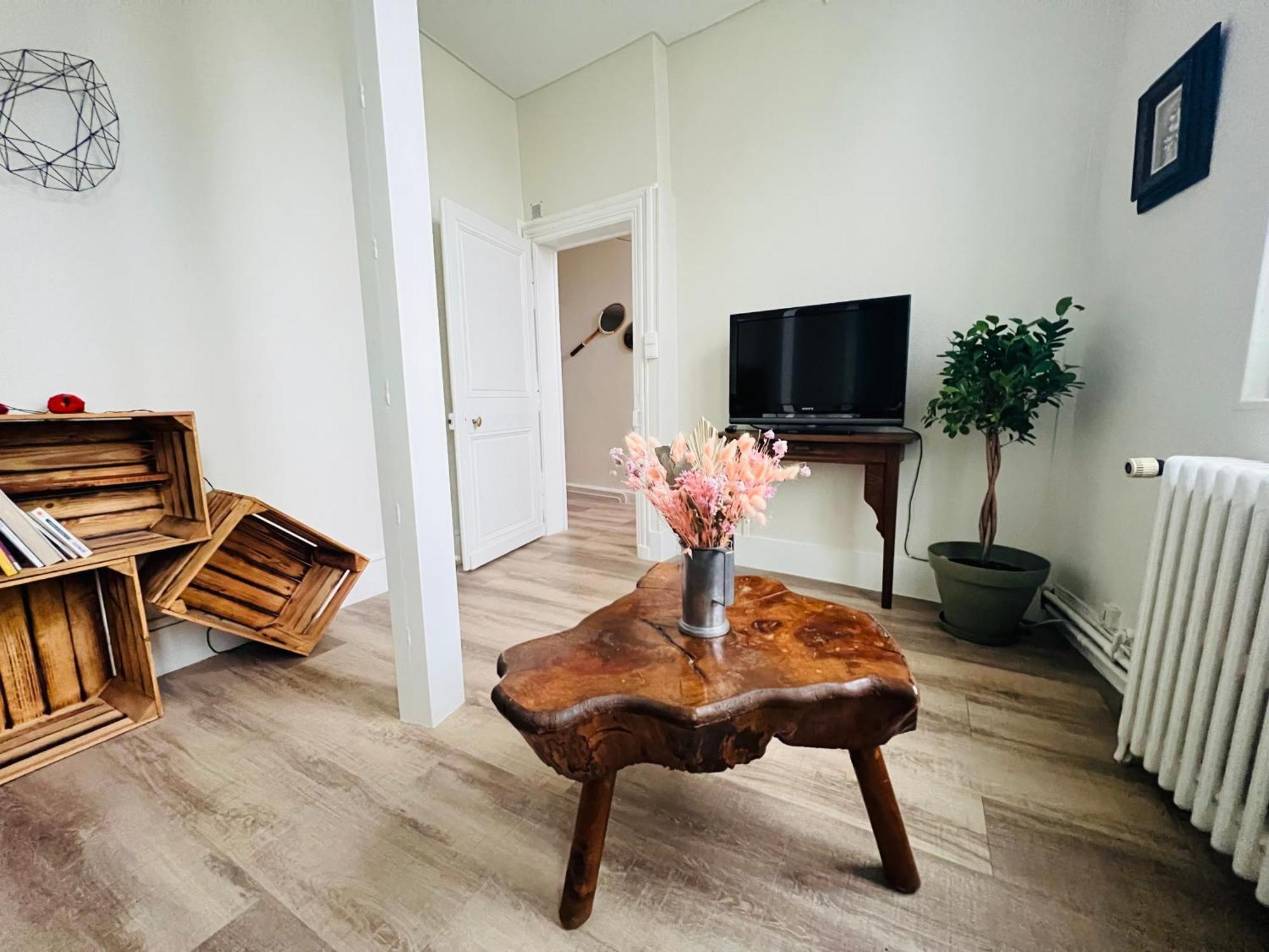 Le Coeur De Bourges Apartment Bagian luar foto