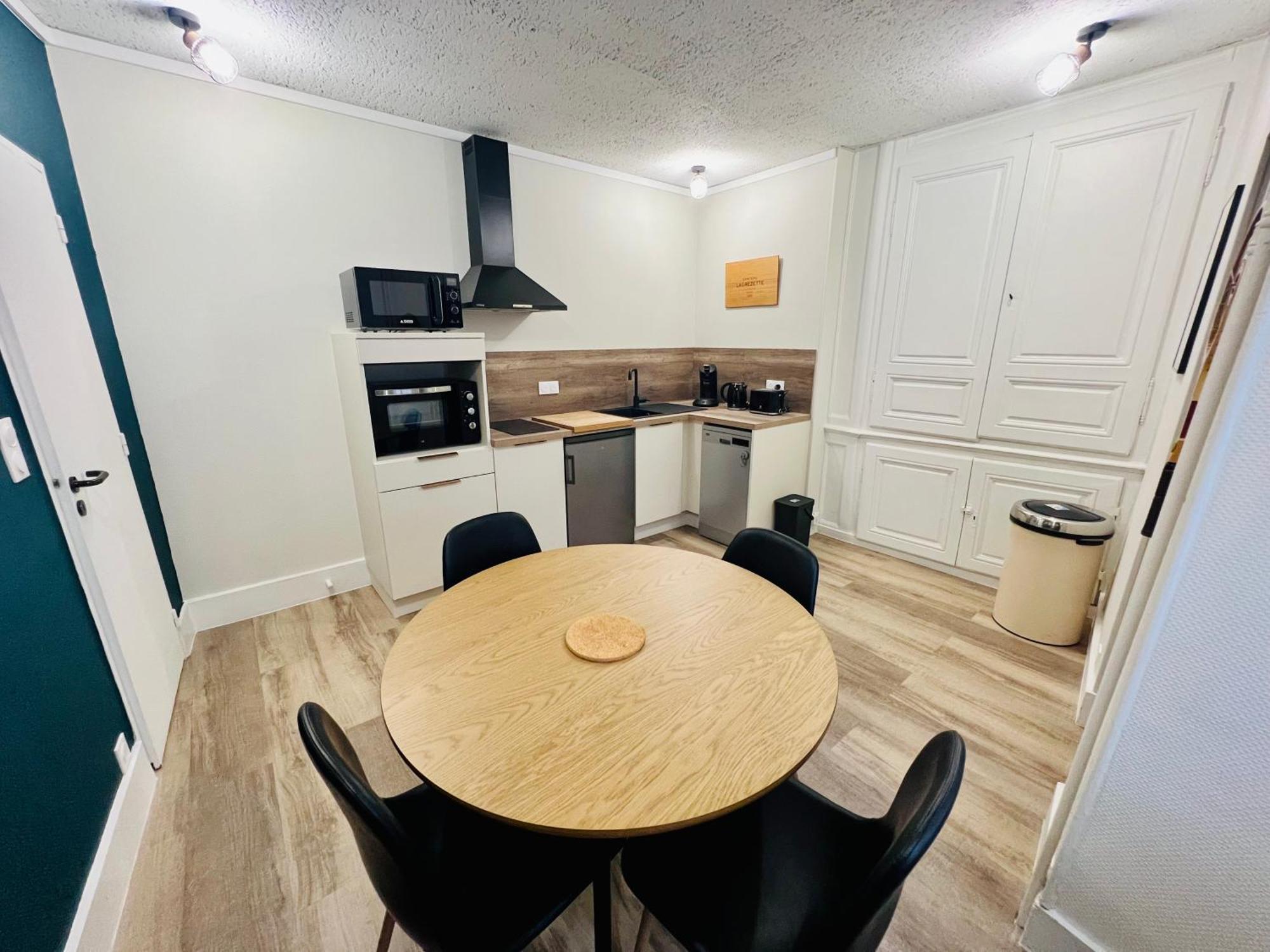 Le Coeur De Bourges Apartment Bagian luar foto